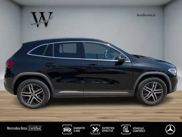 Mercedes Gla 200 d progressive line — photo 20