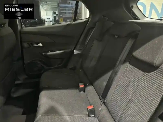 Peugeot 2008 hybrid 145 e-dcs6 — photo 12