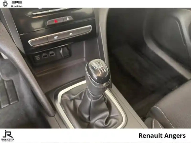 Renault Megane 1.0 tce 115ch business -21n — photo 6