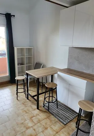 Location à l'année Studio T1 meublé