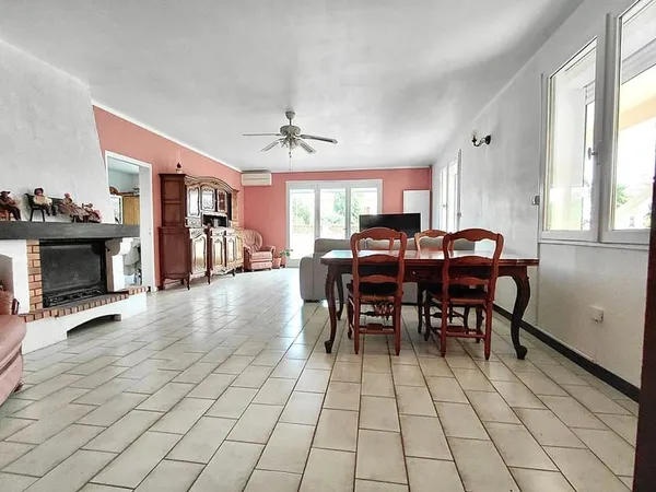 Villa 230m2. Piscine. Idéal 2 familles.