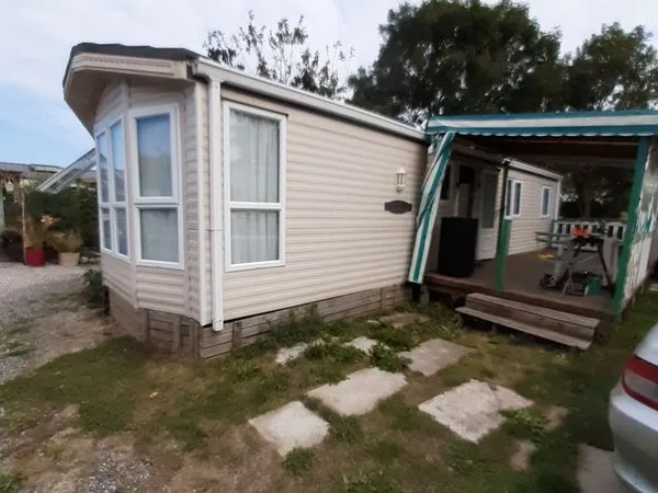 Mobil-home 4 saisons Willerby 44m2 - Terrasse, emplacement calme - Camping de l'Hofland - 18500