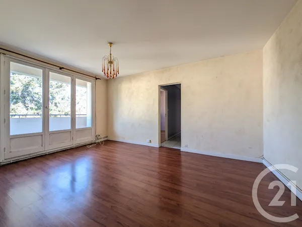 Appartement 4 pièces 76 m²