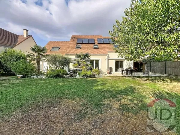 Maison de plain-pied 6 pièces 157 m²