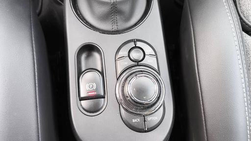 Mini Mini 1.5 Cooper 136 BVA7 - Camden – 2021 – 103085 km – Essence – Boîte Automatique — photo 8