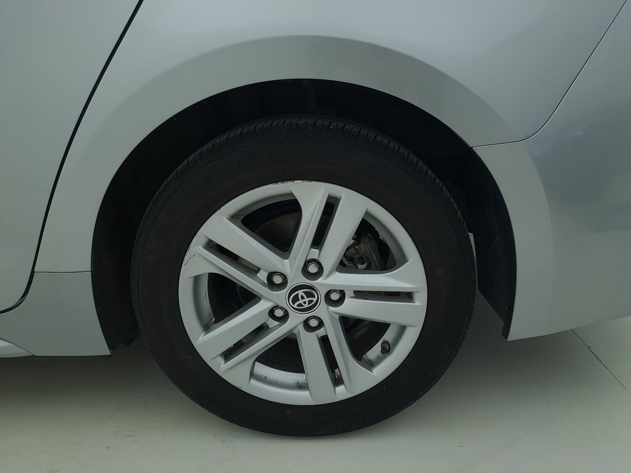 Toyota Corolla Touring Sports — photo 15