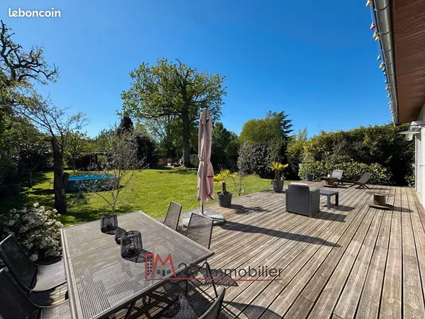 Maison 8 pièces 190 m²