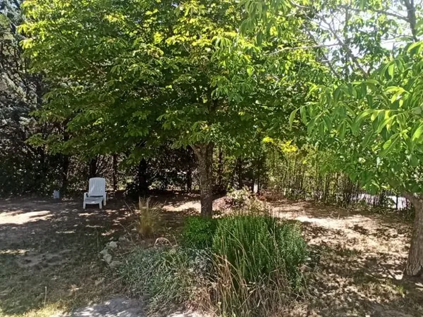 Location studio indépendant plus jardin à Puyricard