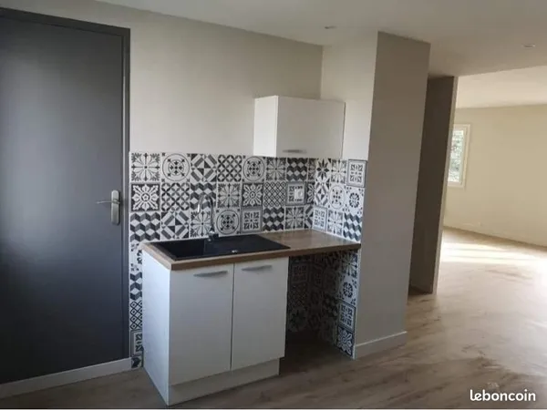 T3 de 68 m² avec balcon, loggia et cave - Valence