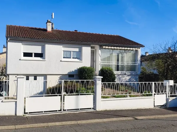 Vends maison individuelle type T5 (3 chambres) à Saint Apollinaire