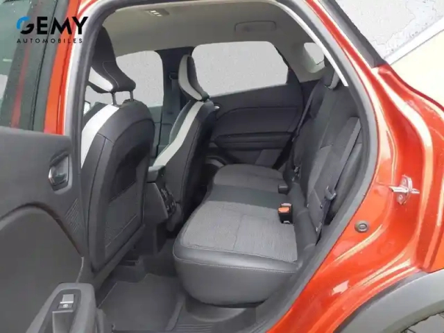 Renault Captur e-tech plug-in 160 — photo 10