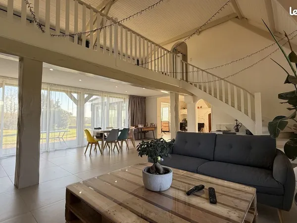 Maison 6 pièces 202 m²