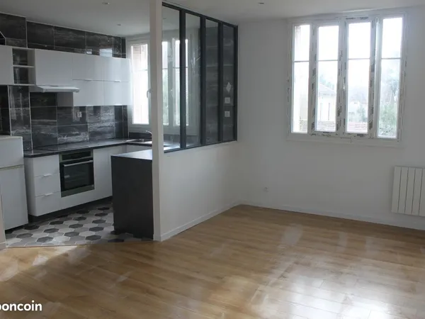 Location appartement 2 pièces 55 m² Colombes