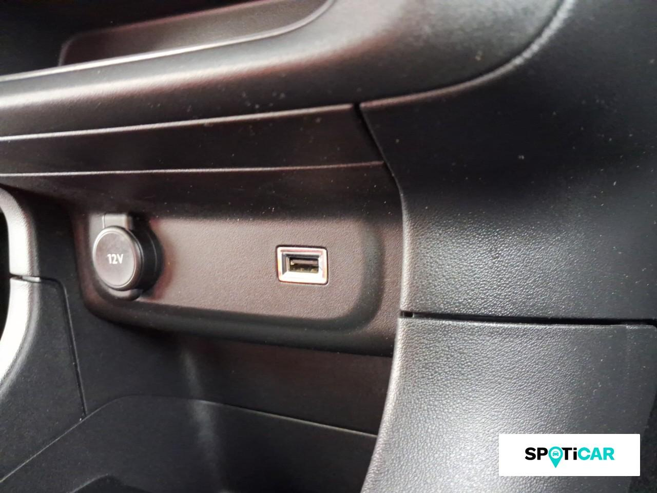Citroën C3 1.5 bluehdi 100ch s&s bvm 6 feel nav — photo 16