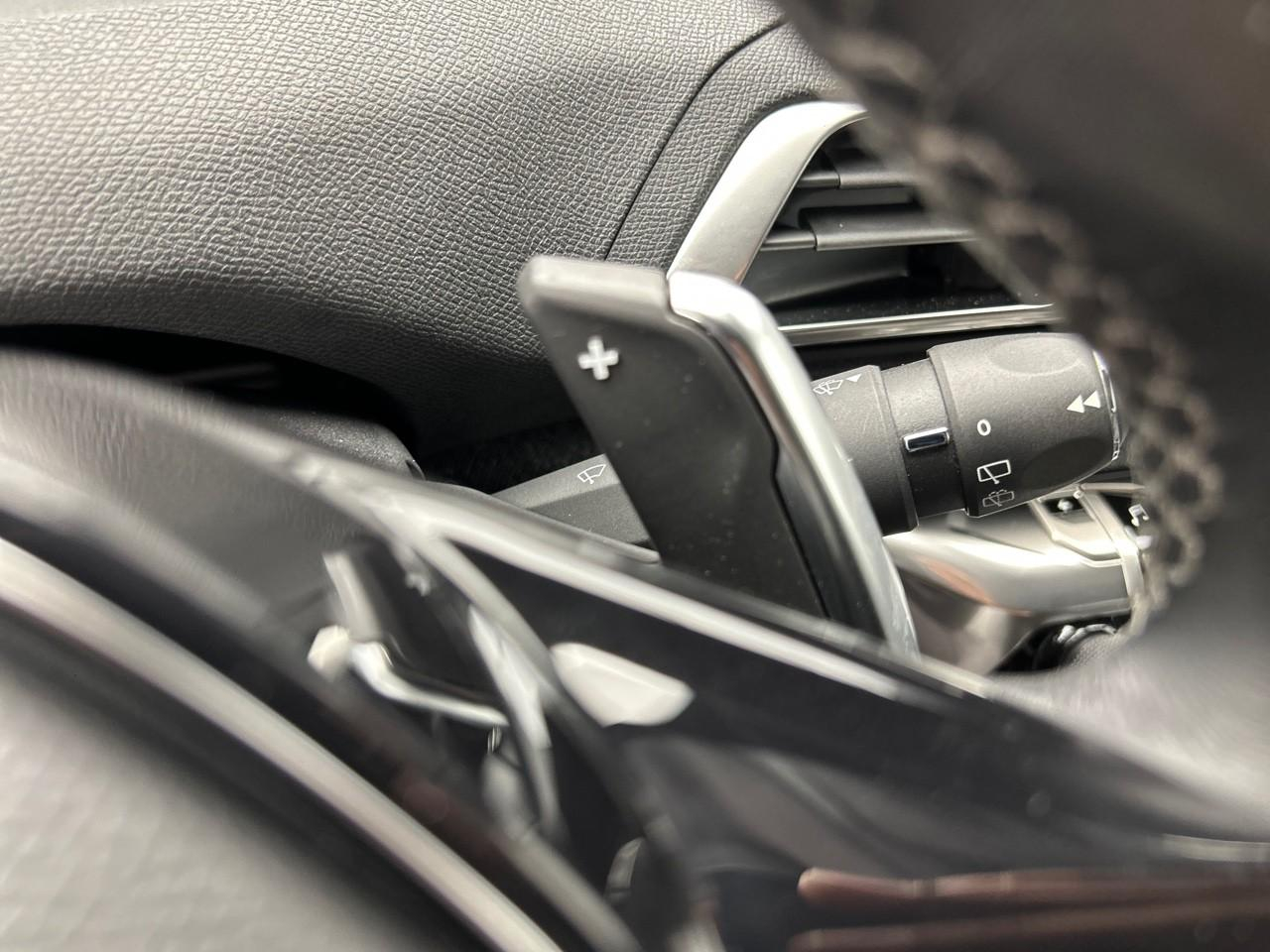 Peugeot 3008 hybrid 225 e-eat8 allure pack — photo 26