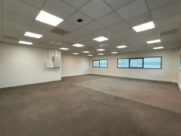 Bureau 2 pièces 106 m²