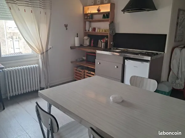 Location meublé de charme centre ville Montmorillon 470 euros