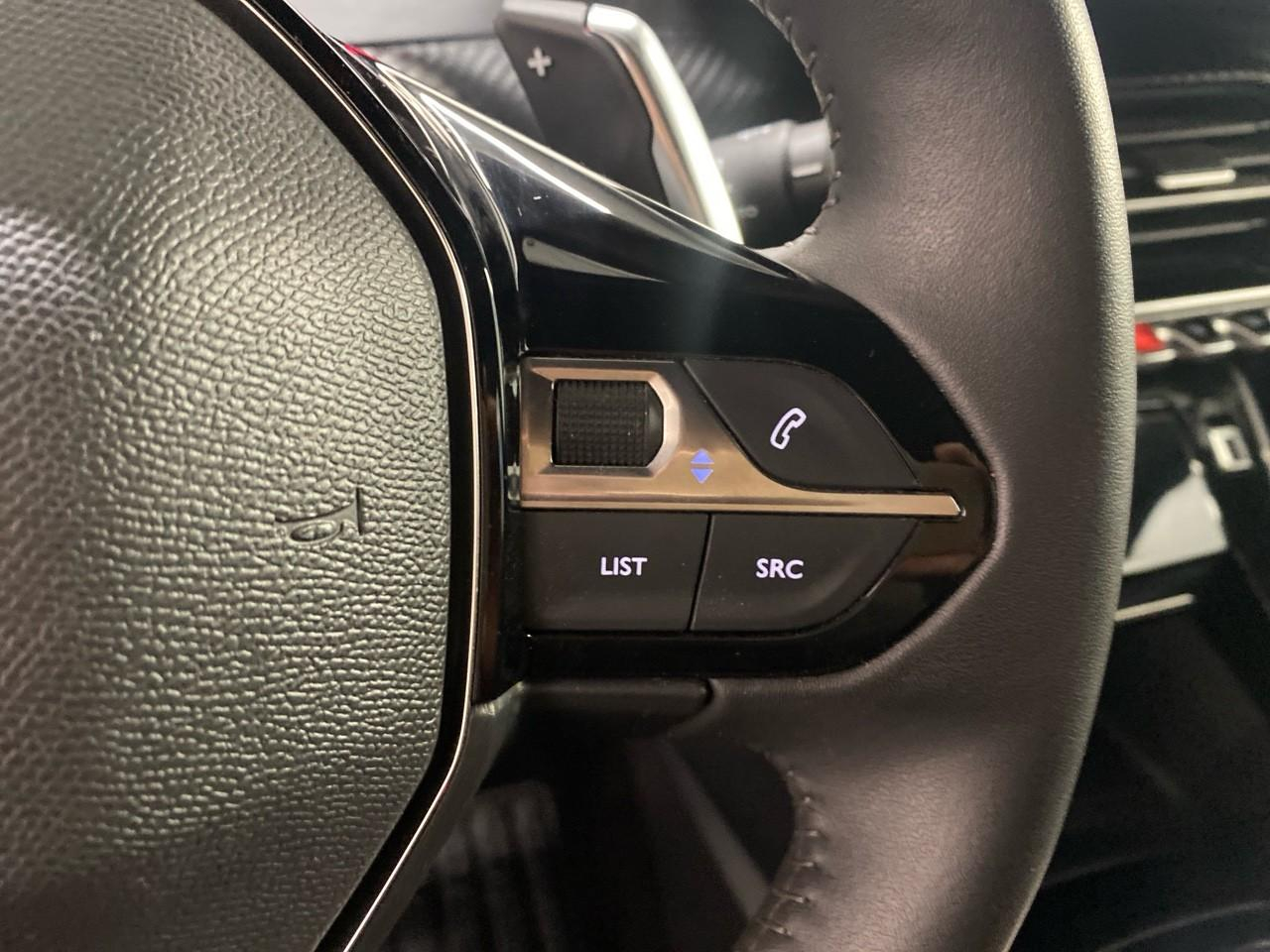 Peugeot 2008 puretech 130 s&s eat8 allure — photo 18