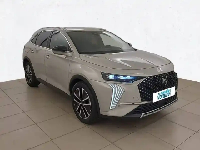 Ds Ds 7 hybride rechargeable e-tense 300 eat8 4x4 — photo 3