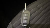 Peugeot 2008 1.2 PureTech 100ch S&S Active — photo 16