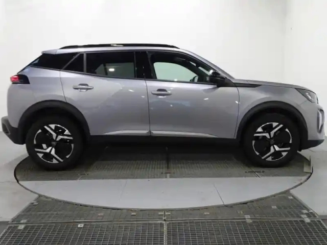 Peugeot 2008 1.2 puretech 100ch s&amp;s allure — photo 4