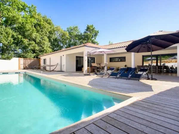 Maison 7 pièces 250 m²