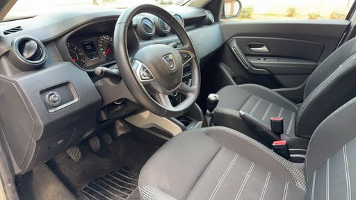 Dacia Duster 1.3 Tce 130 - Prestige – 2021 – 108396 km – Essence – Boîte Manuelle — photo 28