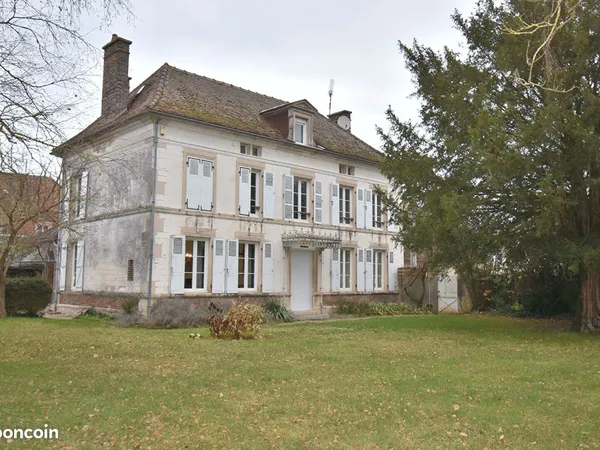 Propriété 8 pièces 190 m²