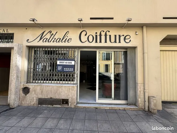 🏪 Loccation Pure 55 m² + mezzanine - Nice Port - Belle vitrine