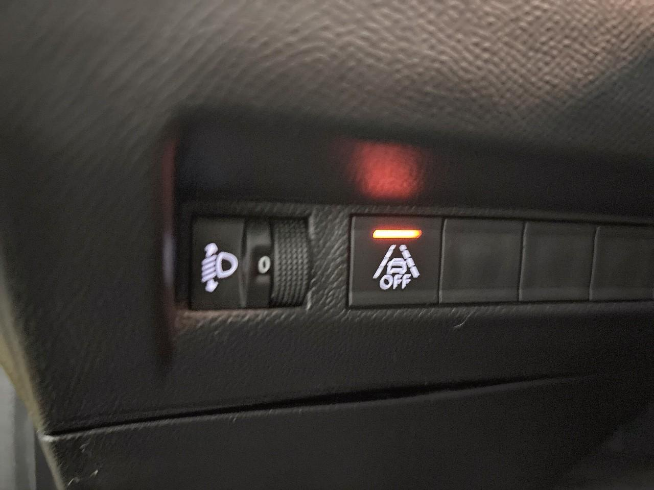 Peugeot 208 puretech 75 s&s bvm5 style — photo 18