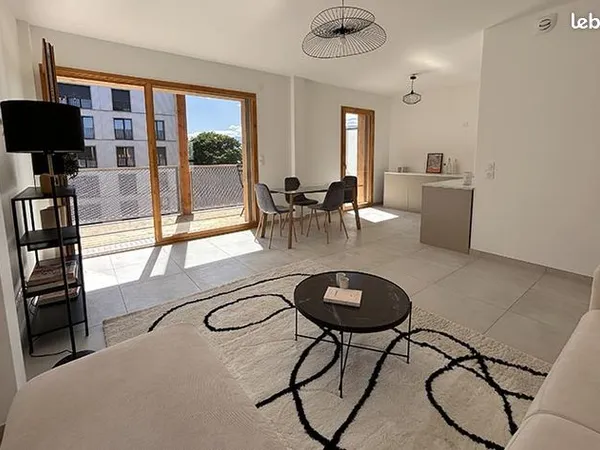 Appartement - 5 pièces - NOVO