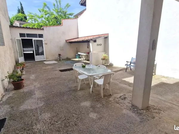 Maison de village 10 pièces 275 m²