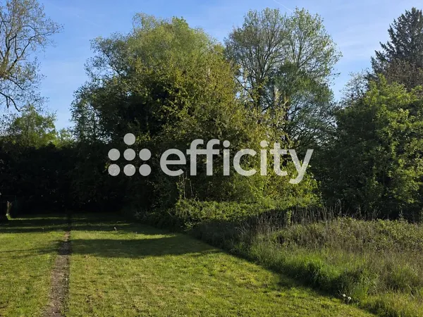 Terrain 637 m²