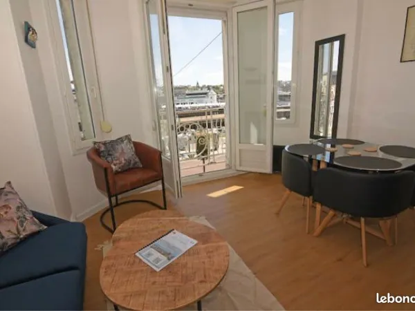 Appartement triplex rénové