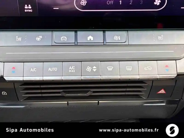 Opel Astra 1.2 turbo 130 ch bvm6 — photo 24