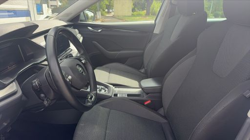 Skoda Octavia 1.5 eTSI 150 DSG7 - Business – 2023 – 156283 km – Hybride essence – Boîte Automatique — photo 35