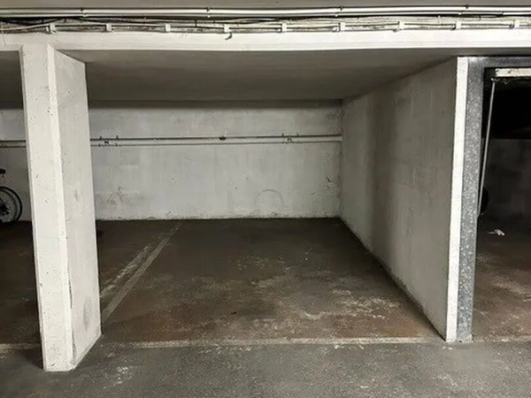 Parking 13 m²