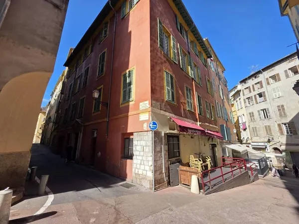 3 pièces rénové VIEUX-NICE