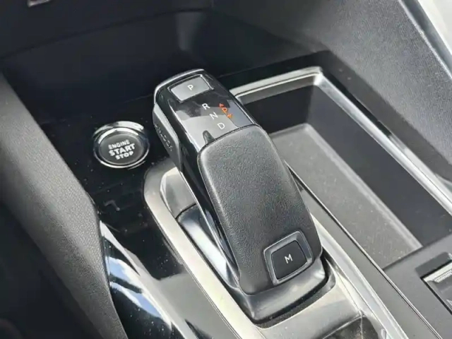Peugeot 3008 puretech 130ch s&amp;s eat8 — photo 14