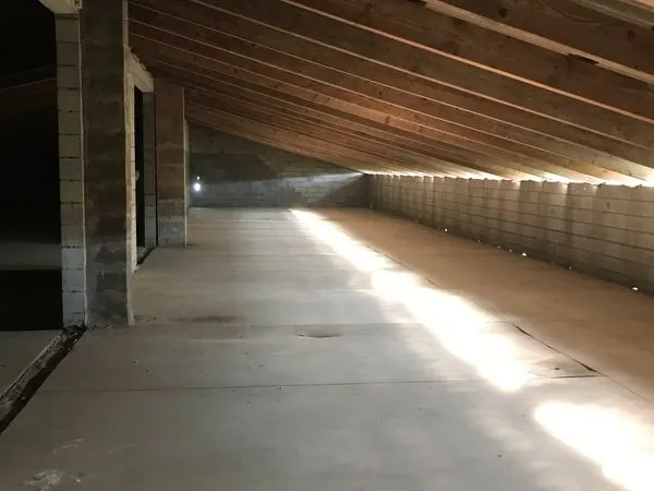 Hangar entrepot