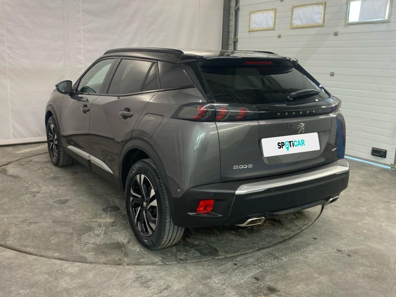 Peugeot 2008 puretech 130 s&s eat8 gt — photo 3