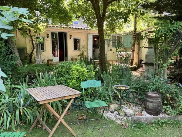 Maison en pierre avec 3 chambres et beaucoup de cachet