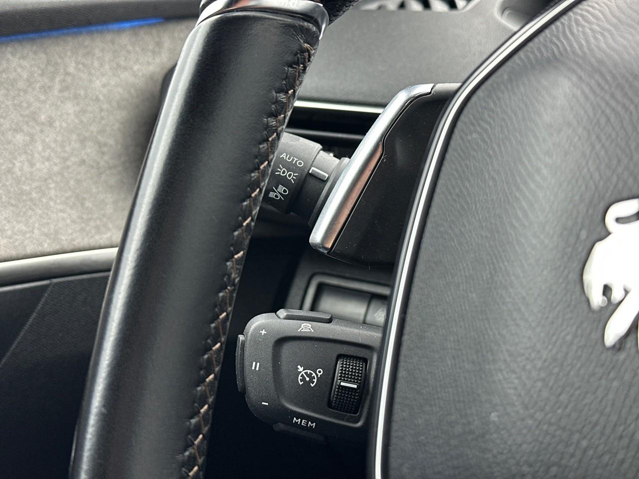Peugeot 3008 hybrid 225 e-eat8 gt — photo 20