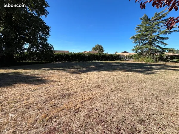 Terrain 430 m² PARENTIS EN BORN