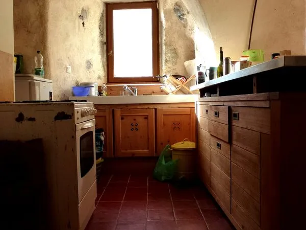 Maison de village mitoyenne T1bis, 61m2 avec grange aménageable