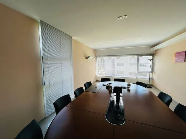 Bureaux 280 m²