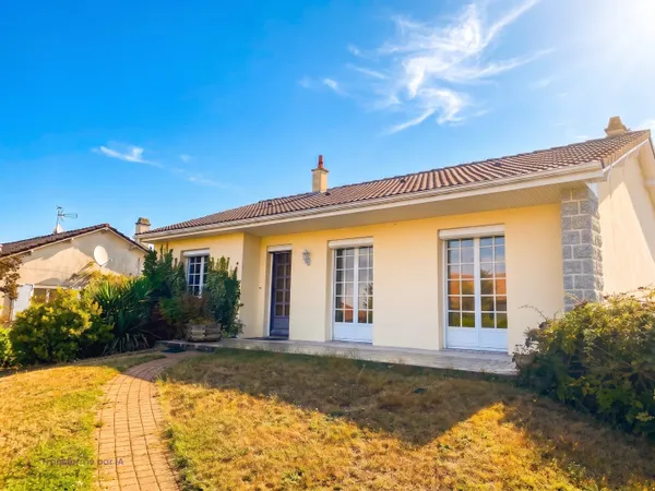 Maison de 110m² habitable sur terrain de 680m² à vendre à Bressuire