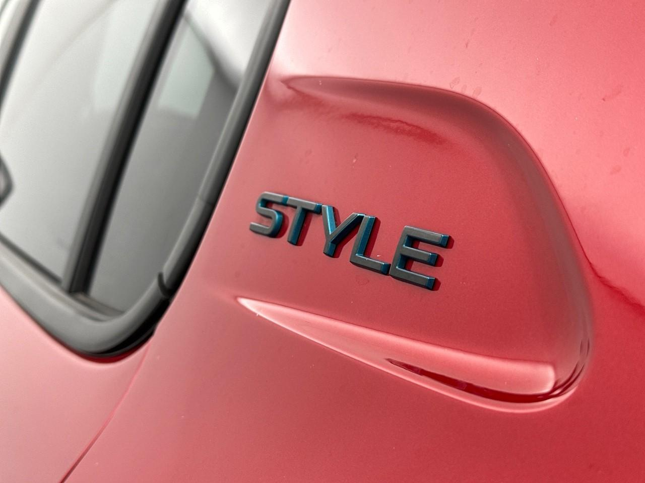 Peugeot 208 puretech 100 s&s bvm6 style — photo 31