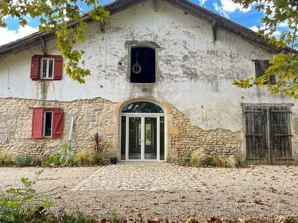 Maison 6 pièces 212 m²