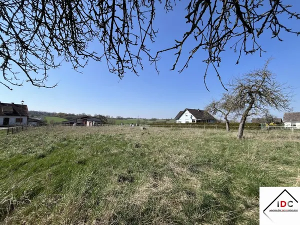 Terrain 2300 m²